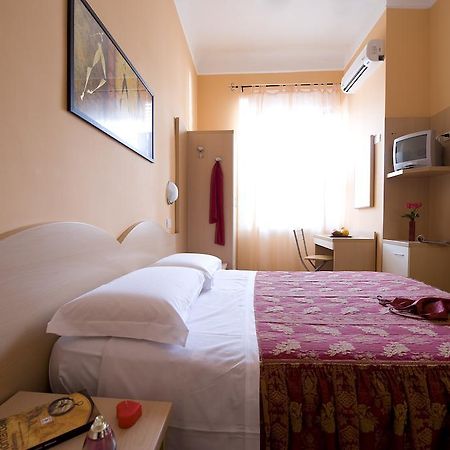 Hotel Sabatino Милан Экстерьер фото