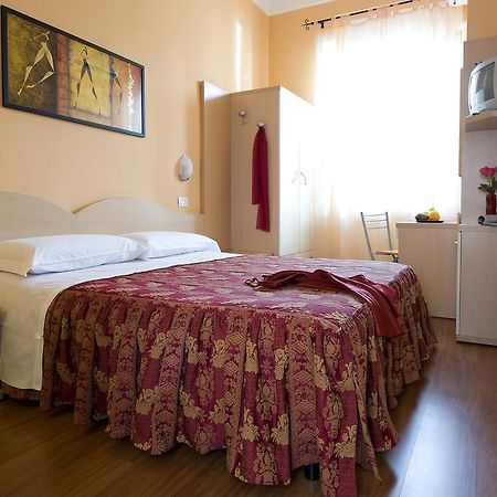 Hotel Sabatino Милан Экстерьер фото