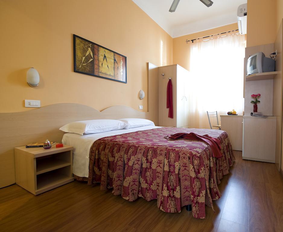 Hotel Sabatino Милан Экстерьер фото