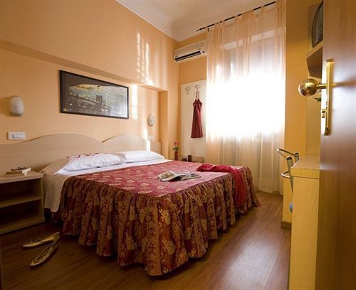Hotel Sabatino Милан Экстерьер фото