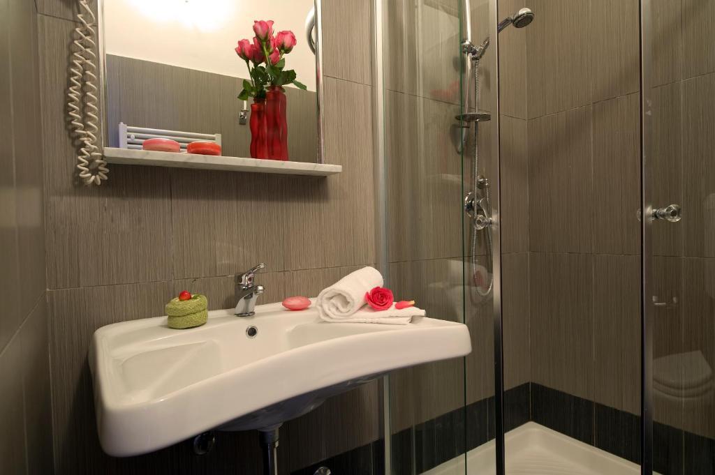 Hotel Sabatino Милан Номер фото