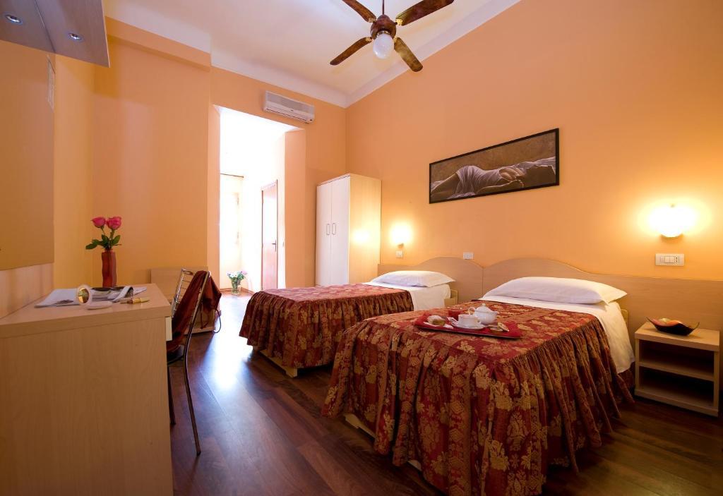 Hotel Sabatino Милан Номер фото