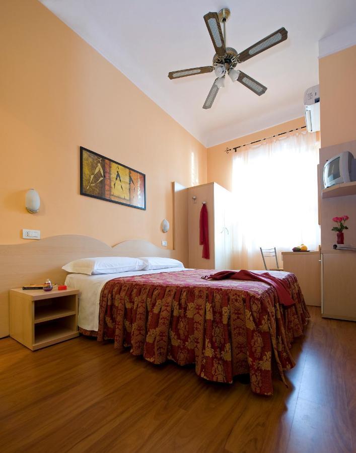 Hotel Sabatino Милан Экстерьер фото